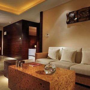 Limited Time Superior One-Bedroom Suite Ocean View